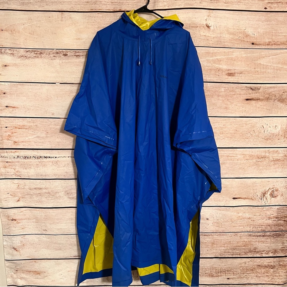 Stearns Hooded Rain Poncho Unisex Size 50 X 94 Blue